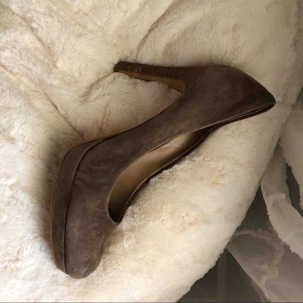 BR brown suede heels- size 8.5